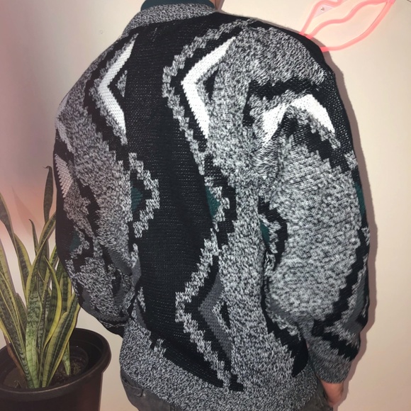 90s Vintage Men's Sweater - Picture 3 of 8